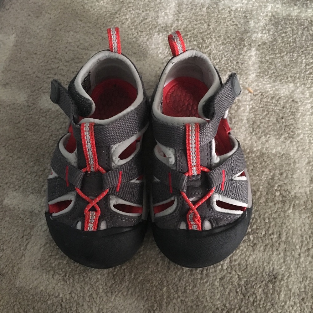 Keen sandal used like new